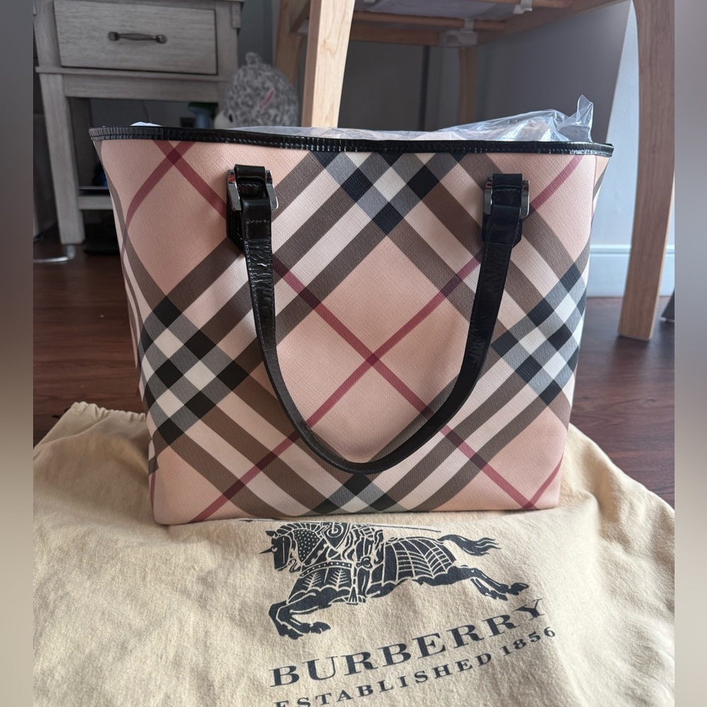 Burberry Large Nova Check Tote Handbag